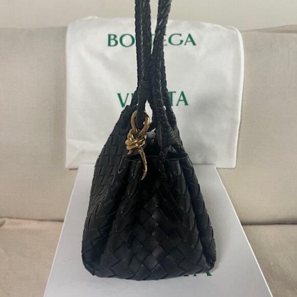 NEW Bottega Veneta Small Andiamo Parachute in Black - Picture 6 of 10